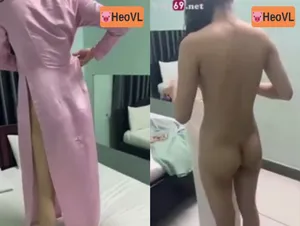 Poster of Bắt em gái mặc áo dài địt cho kích thích